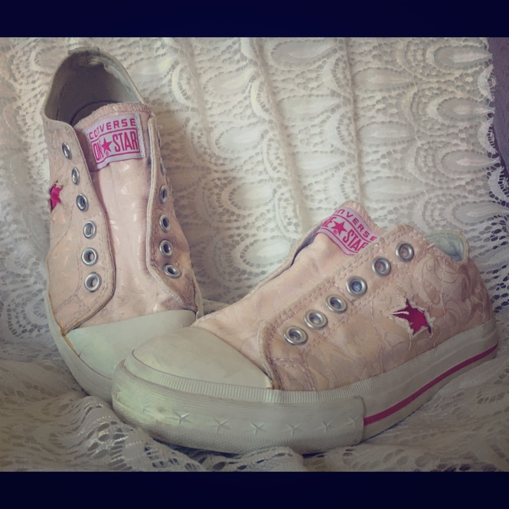 Pink converse slip-on with cut-out detail